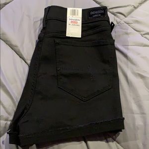 NWT Levi’s | Juniors high-rise shorts sz 15
